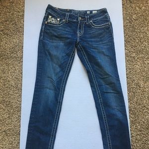 Miss Me skinny jeans size 28